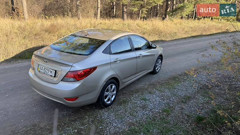 Седан Hyundai Accent 2012 в Василькове
