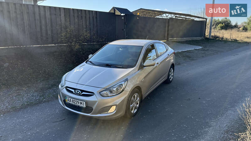 Седан Hyundai Accent 2012 в Василькове