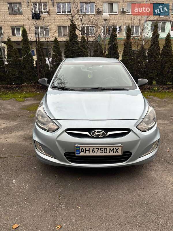 Седан Hyundai Accent 2011 в Львове