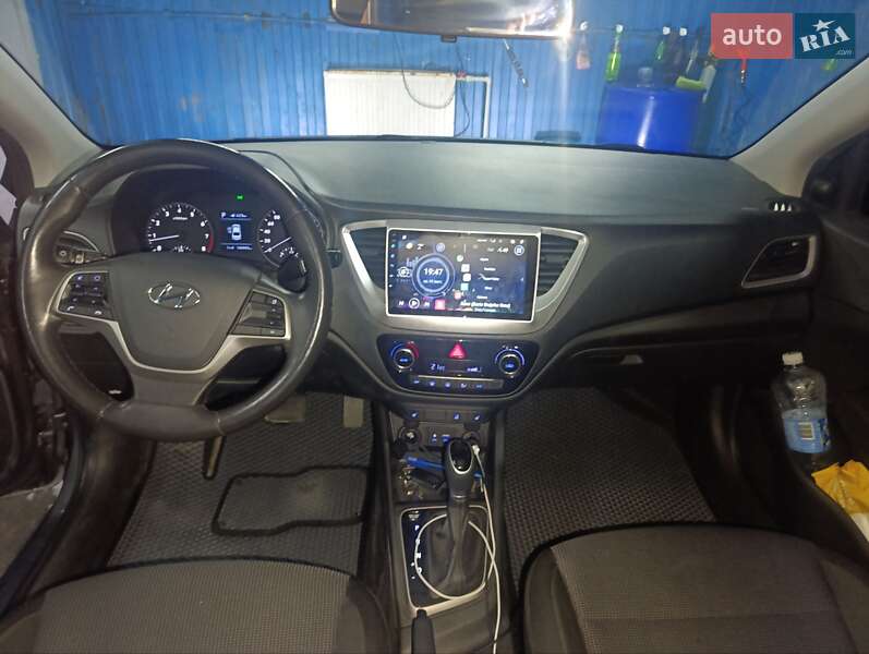 Седан Hyundai Accent 2017 в Киеве