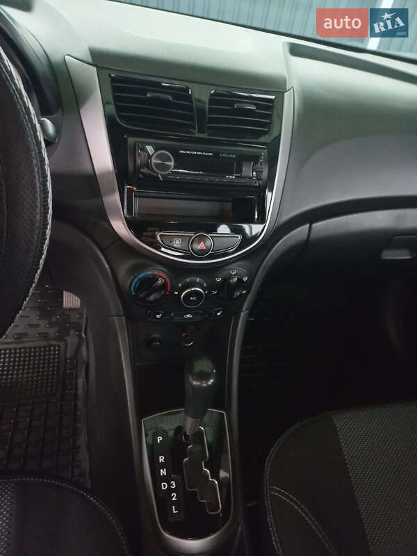 Седан Hyundai Accent 2016 в Полтаве