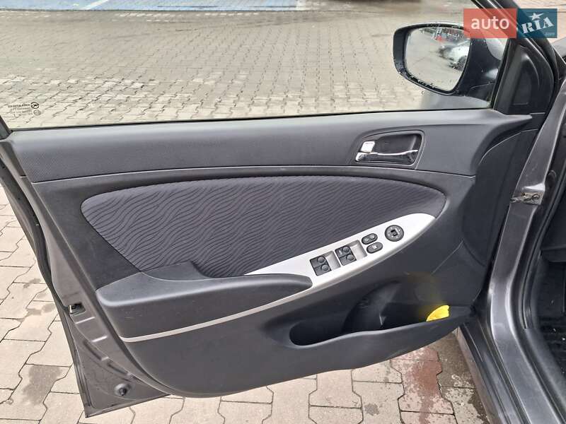 Седан Hyundai Accent 2011 в Яворове фото 8 Седан Hyundai Accent 2011 в Яворове