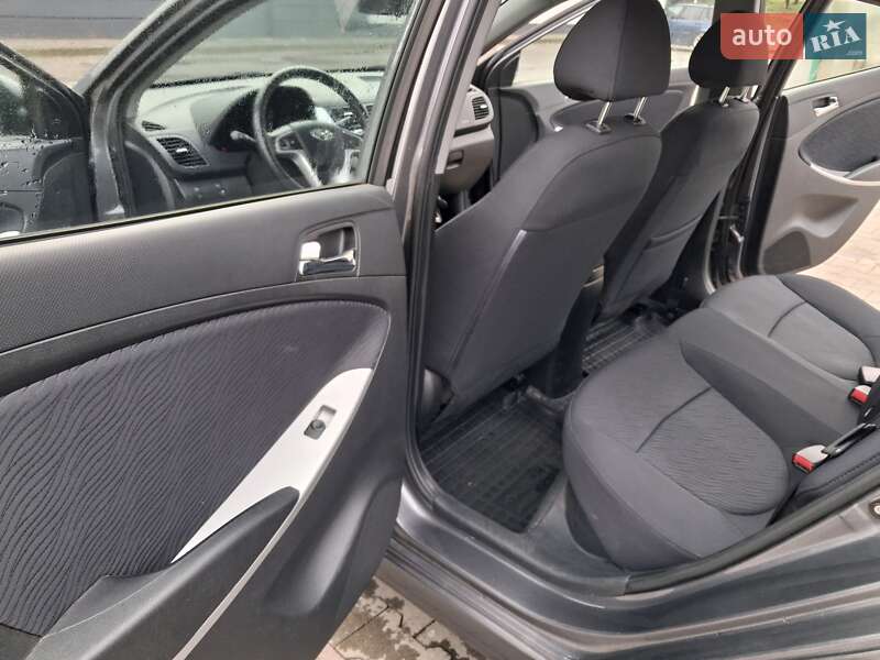 Седан Hyundai Accent 2011 в Яворове фото 12 Седан Hyundai Accent 2011 в Яворове