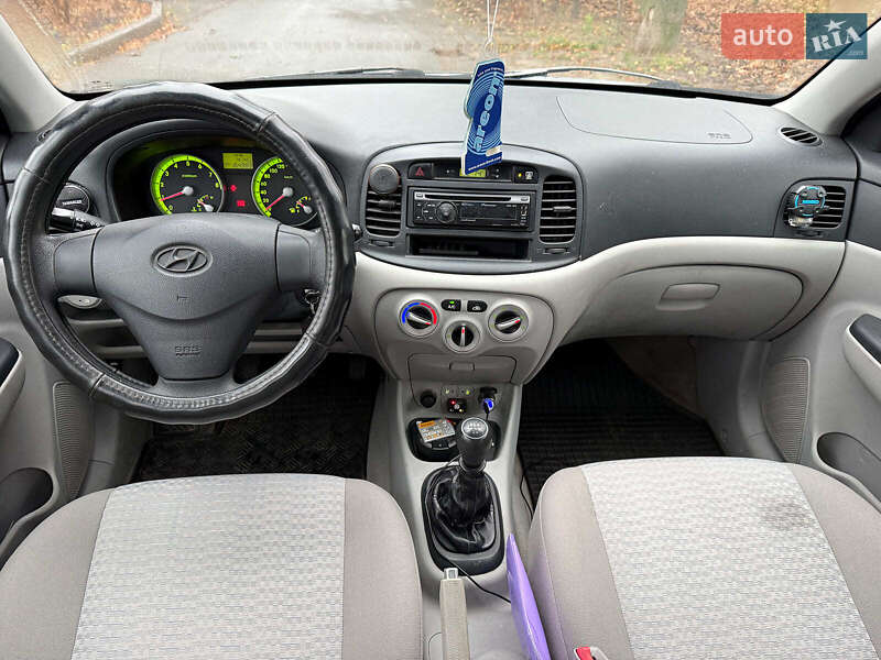 Седан Hyundai Accent 2008 в Киеве