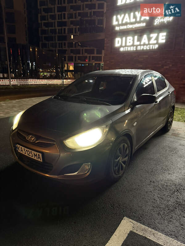 Седан Hyundai Accent 2011 в Киеве