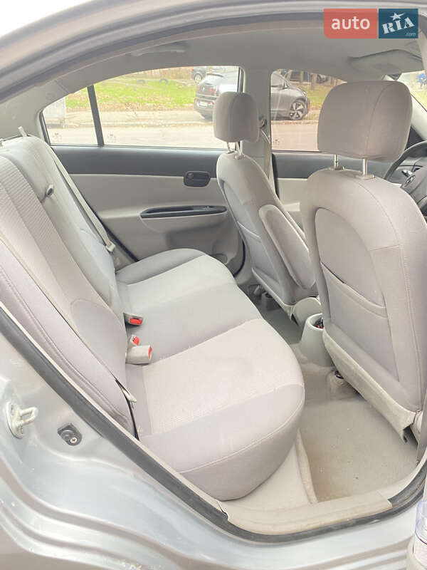 Седан Hyundai Accent 2008 в Днепре