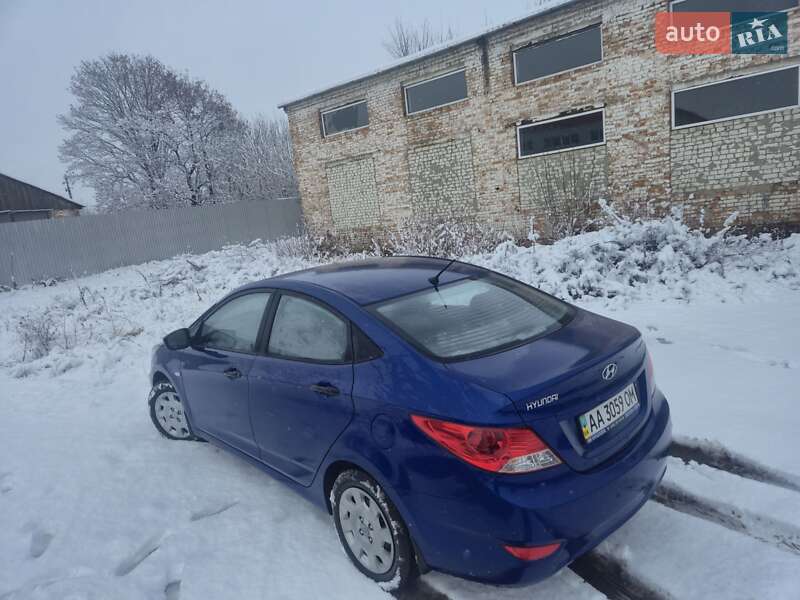 Седан Hyundai Accent 2011 в Нововолинську