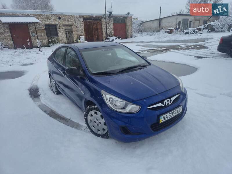 Hyundai Accent 2011 Hyundai Accent 2011
