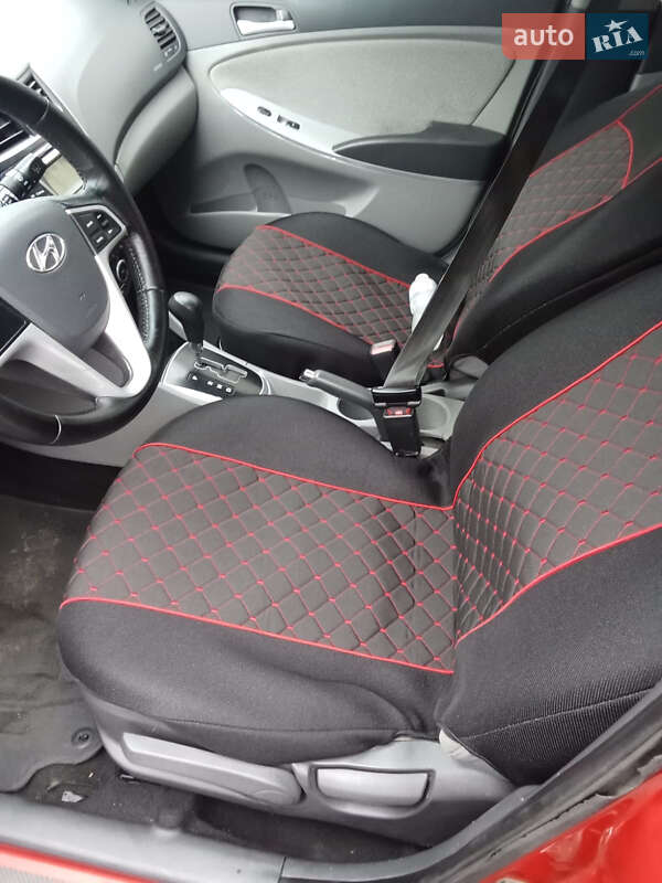 Хэтчбек Hyundai Accent 2012 в Житомире
