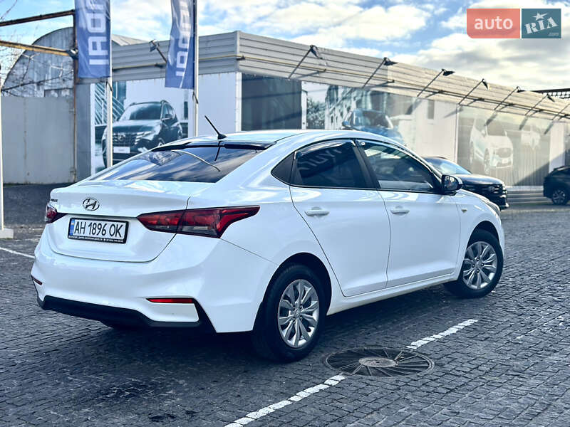 Седан Hyundai Accent 2017 в Днепре