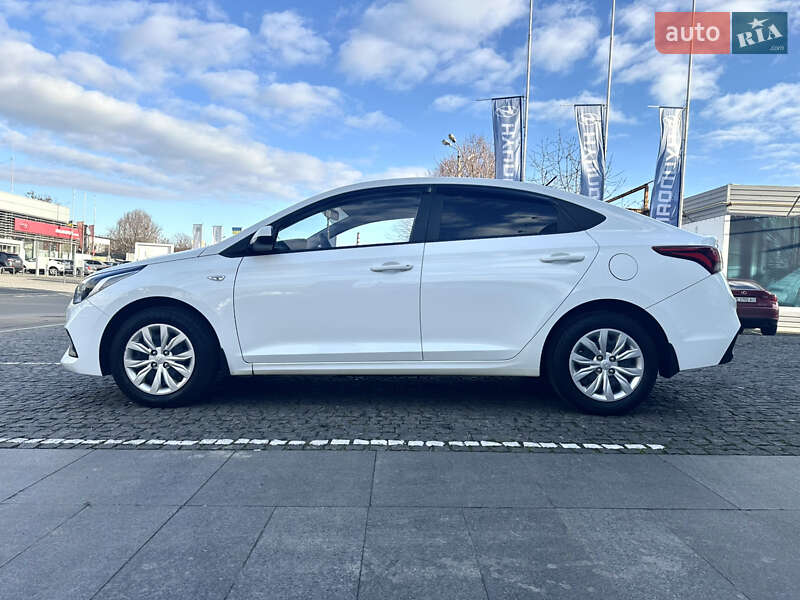 Седан Hyundai Accent 2017 в Днепре