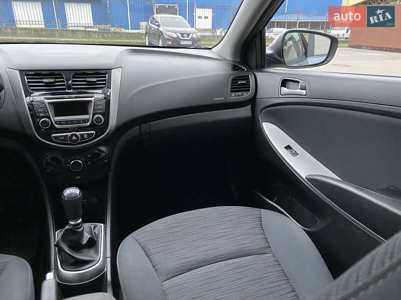 Седан Hyundai Accent 2019 в Києві