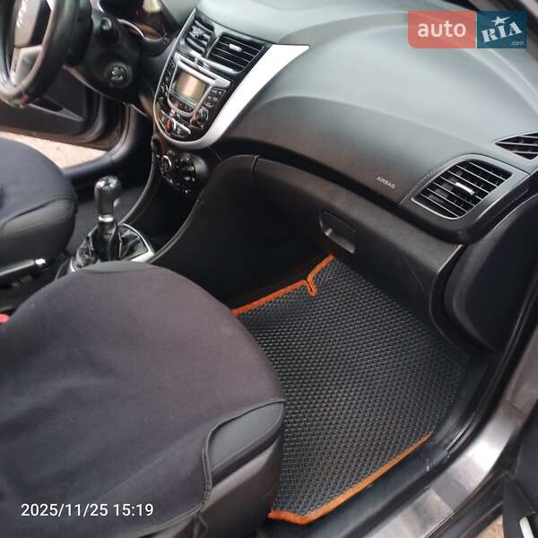 Седан Hyundai Accent 2011 в Одессе
