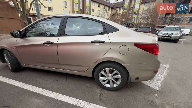 Седан Hyundai Accent 2013 в Житомирі