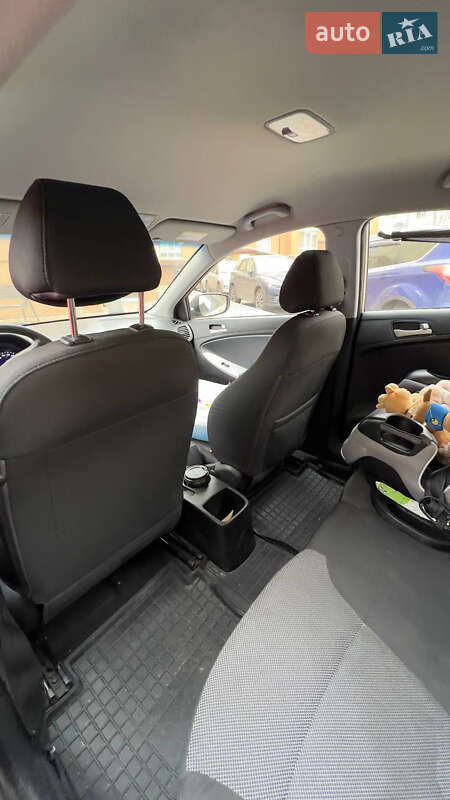 Седан Hyundai Accent 2013 в Житомирі
