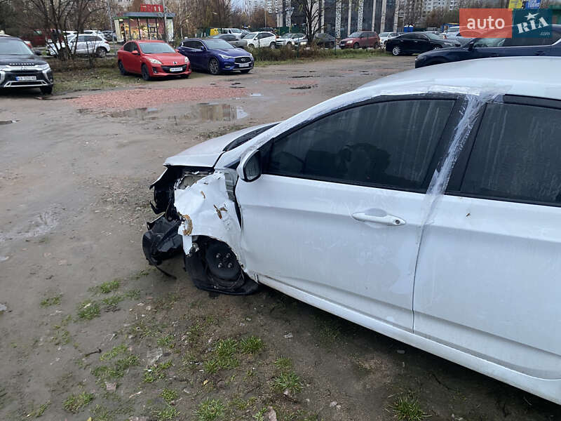 Седан Hyundai Accent 2016 в Києві