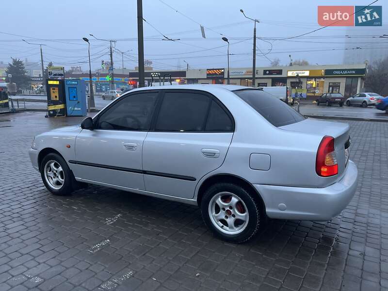 Седан Hyundai Accent 2002 в Харкові