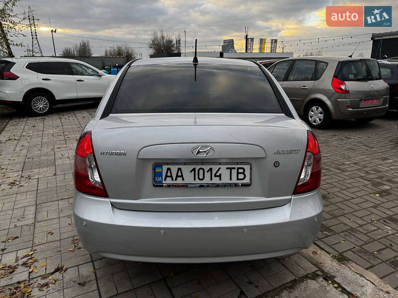 Седан Hyundai Accent 2007 в Днепре
