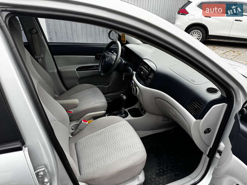 Седан Hyundai Accent 2007 в Днепре