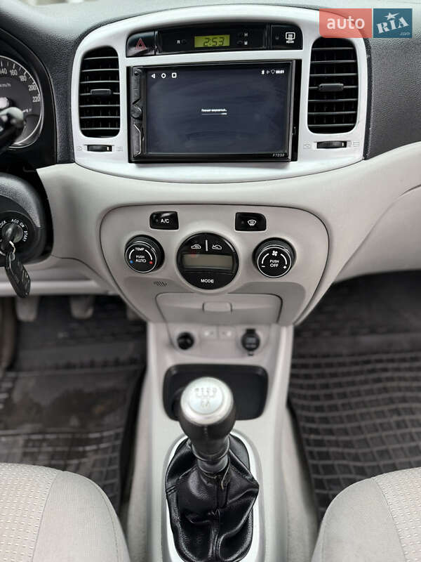 Седан Hyundai Accent 2008 в Одессе