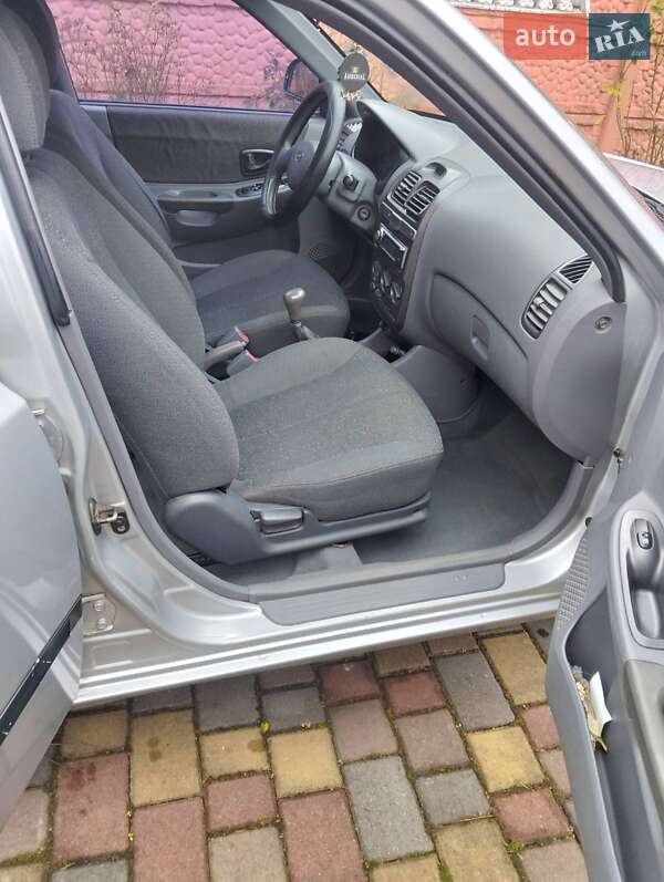 Седан Hyundai Accent 2006 в Рівному фото 10 Седан Hyundai Accent 2006 в Рівному