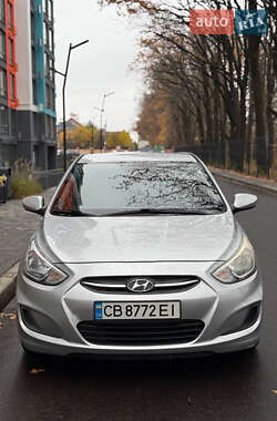 Седан Hyundai Accent 2015 в Чернигове