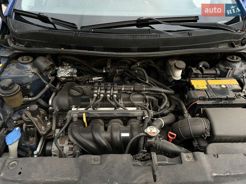 Седан Hyundai Accent 2013 в Полтаве