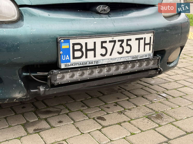 Седан Hyundai Accent 1999 в Одессе