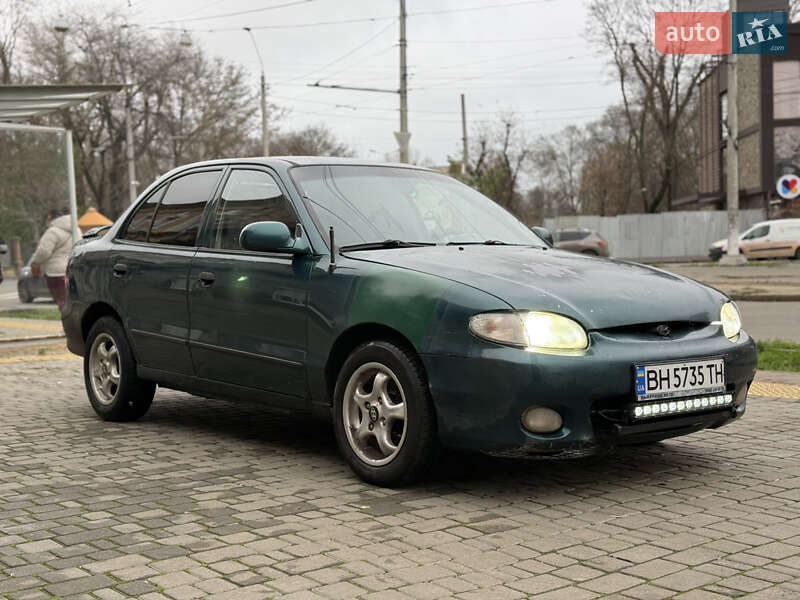Седан Hyundai Accent 1999 в Одессе