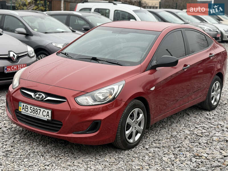 Hyundai Accent 2013 Hyundai Accent 2013