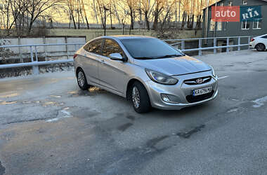 Седан Hyundai Accent 2012 в Киеве