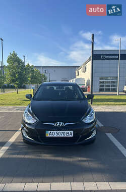 Седан Hyundai Accent 2011 в Мукачевому