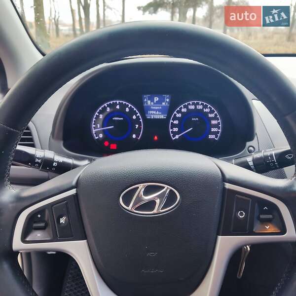 Седан Hyundai Accent 2012 в Ромнах фото 22 Седан Hyundai Accent 2012 в Ромнах