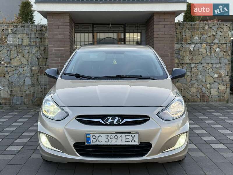 Hyundai Accent 2013