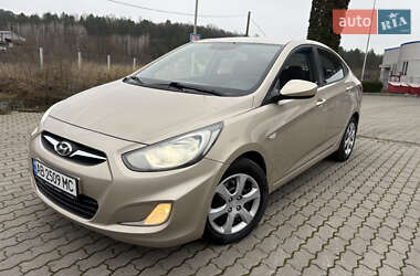 Седан Hyundai Accent 2012 в Могилев-Подольске