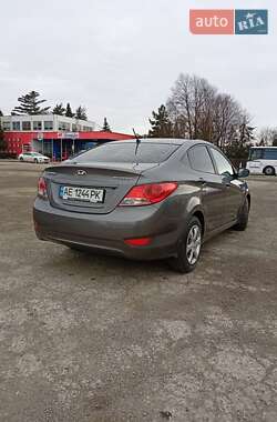 Седан Hyundai Accent 2012 в Ужгороді