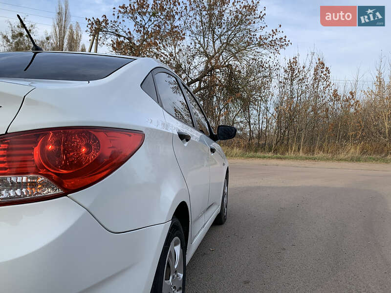 Седан Hyundai Accent 2013 в Радомышле фото 4 Седан Hyundai Accent 2013 в Радомышле