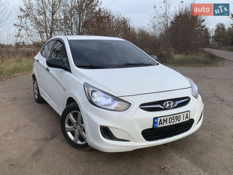 Седан Hyundai Accent 2013 в Радомышле фото 27 Седан Hyundai Accent 2013 в Радомышле