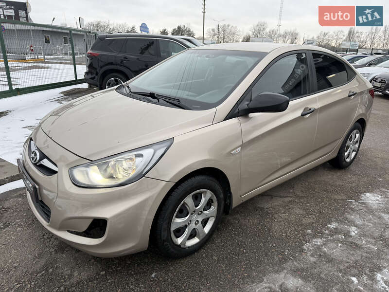Седан Hyundai Accent 2013 в Киеве фото 5 Седан Hyundai Accent 2013 в Киеве