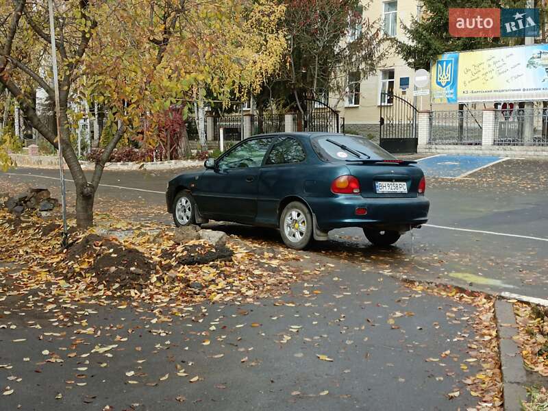 Лифтбек Hyundai Accent 1995 в Николаеве