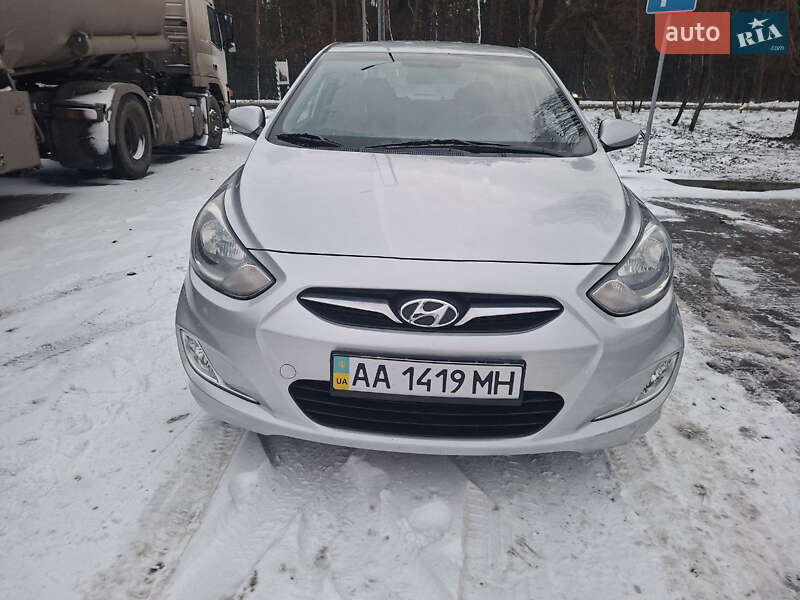 Седан Hyundai Accent 2012 в Києві фото 3 Седан Hyundai Accent 2012 в Києві