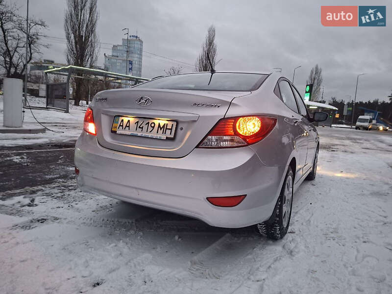 Седан Hyundai Accent 2012 в Києві фото 27 Седан Hyundai Accent 2012 в Києві