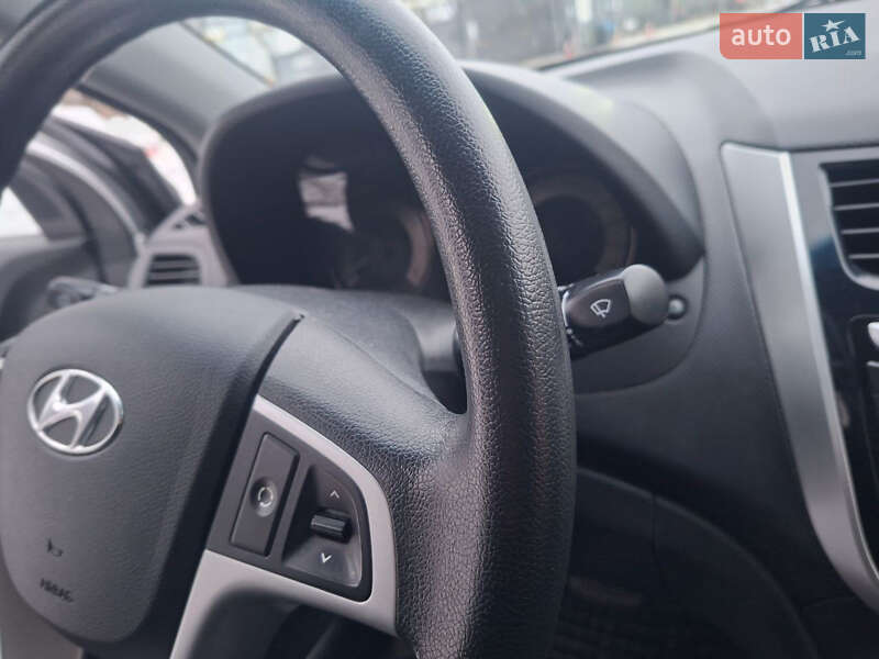 Седан Hyundai Accent 2012 в Києві фото 53 Седан Hyundai Accent 2012 в Києві
