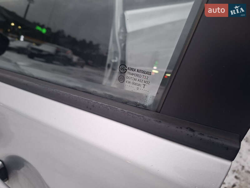 Седан Hyundai Accent 2012 в Києві фото 62 Седан Hyundai Accent 2012 в Києві