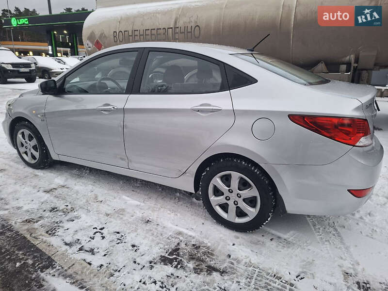 Седан Hyundai Accent 2012 в Києві фото 77 Седан Hyundai Accent 2012 в Києві