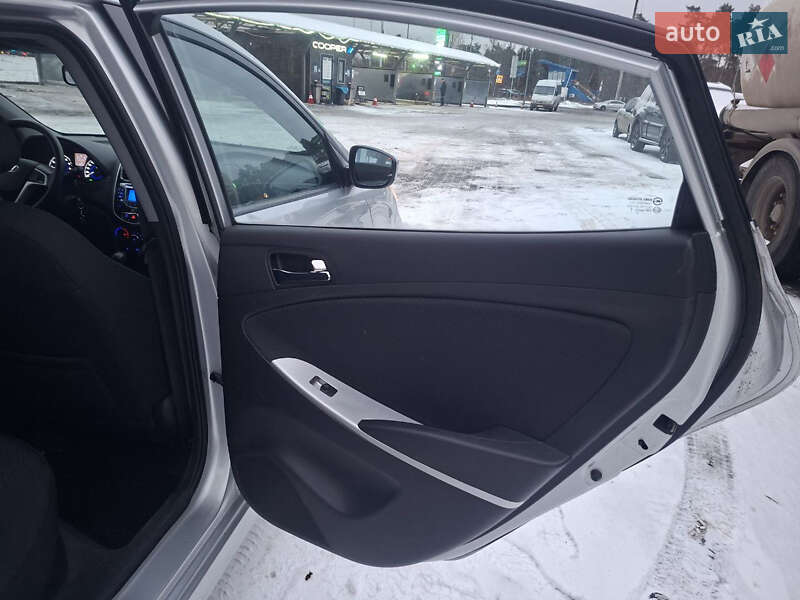 Седан Hyundai Accent 2012 в Києві фото 91 Седан Hyundai Accent 2012 в Києві