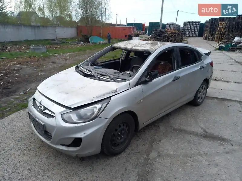 Hyundai Accent 2013
