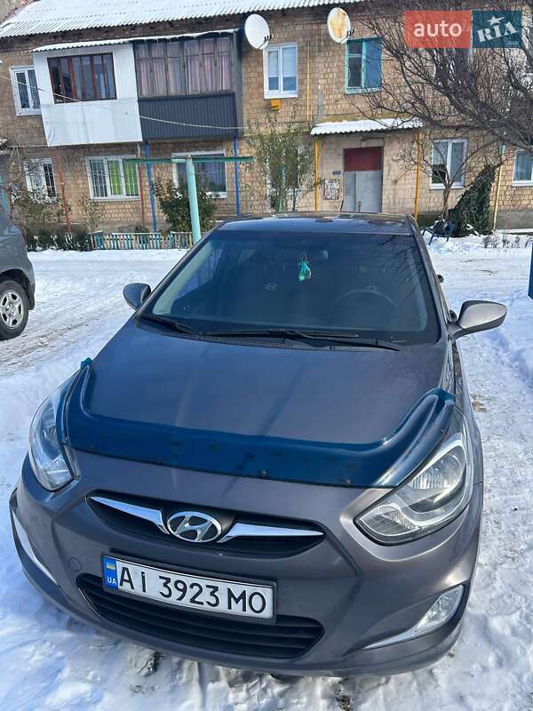 Седан Hyundai Accent 2011 в Яготині фото 3 Седан Hyundai Accent 2011 в Яготині