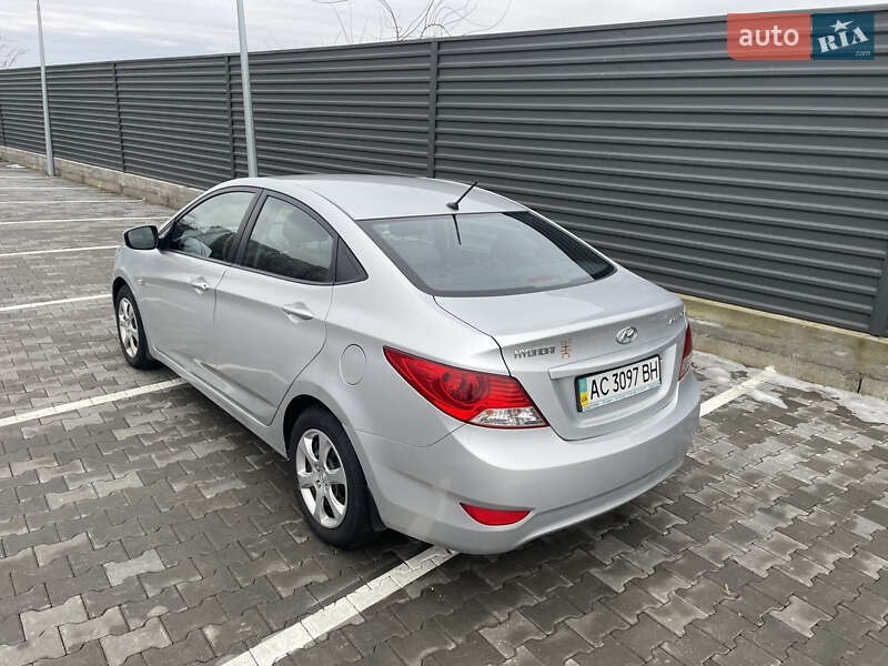 Седан Hyundai Accent 2013 в Николаеве