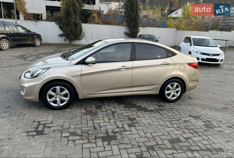 Седан Hyundai Accent 2012 в Чернівцях фото 5 Седан Hyundai Accent 2012 в Чернівцях